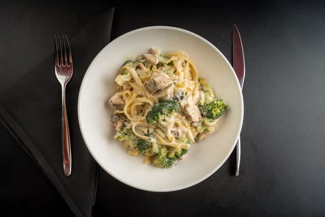 Chicken and Broccoli Fettuccine Alfredo