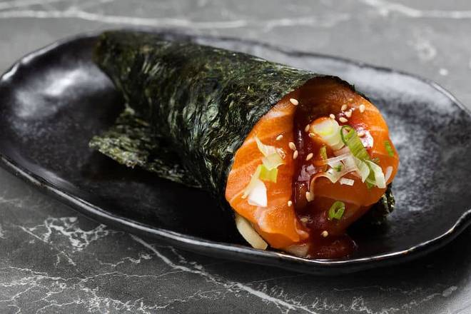 Spicy Salmon Cone