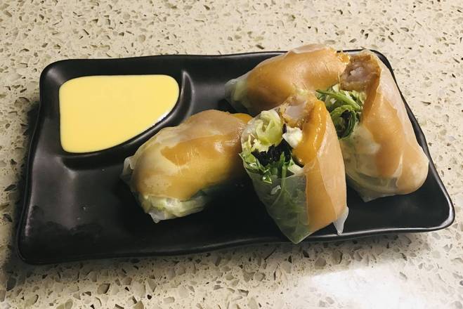 Mango Shrimp Salad Roll