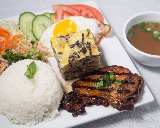 50. Rice with Grilled Pork Chops and Shredded Pork Skin
