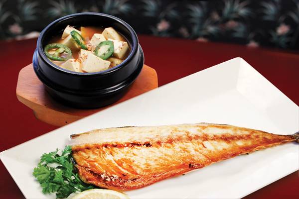 Grilled Mackerel with Soybean Paste soup  (고등어구이 와 된장찌개)