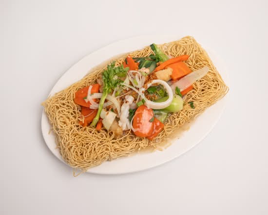 A5. Crispy Egg Noodle (Mì Xào Giòn) Crispy Egg Noodle with Seafood & Vegetable