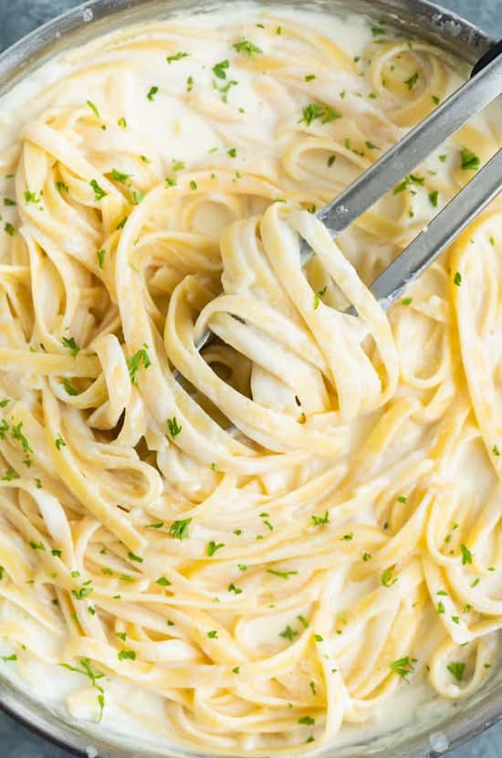 Fettuccine Alfredo