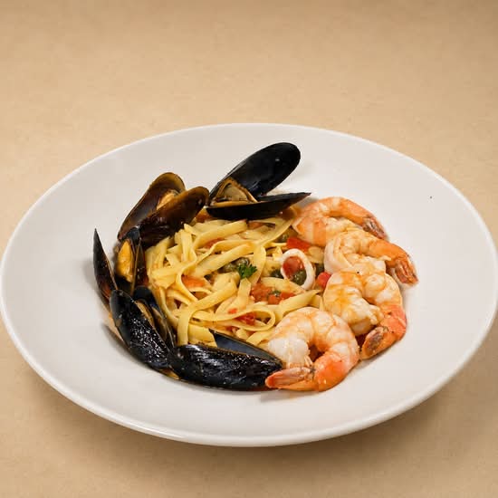 Seafood Fettuccine Pasta