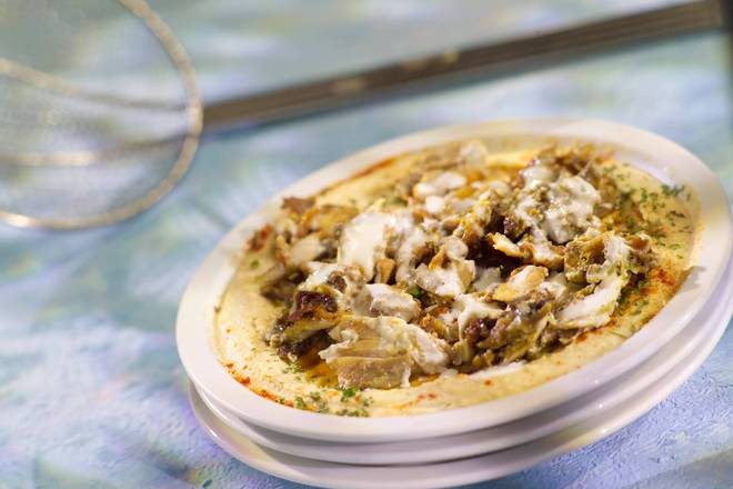 Hummus with Chicken Shawarma