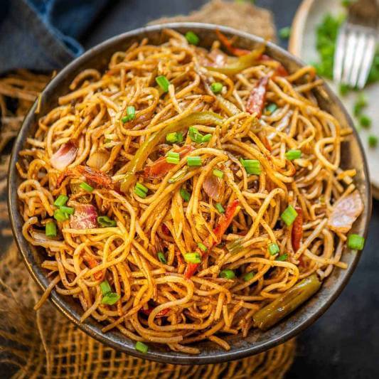 Van Wali Chow-chow-mein (Veg)