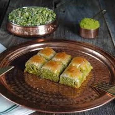 Baklava (4 pcs)