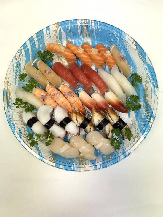 Assorted Sushi 28Pcs