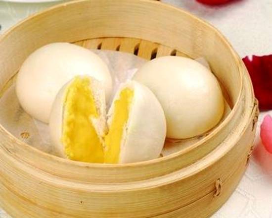D18 Steamed Sweet Creamy Bun