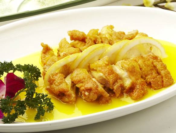 39. Lightly Breaded Chicken with Lemon Sauce