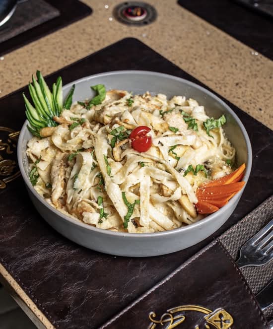 Fettuccine Alfredo Pasta