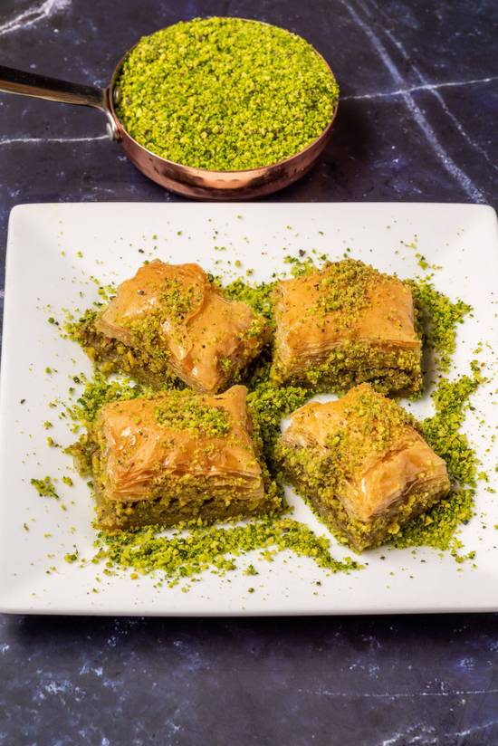 Baklava (4 pcs)