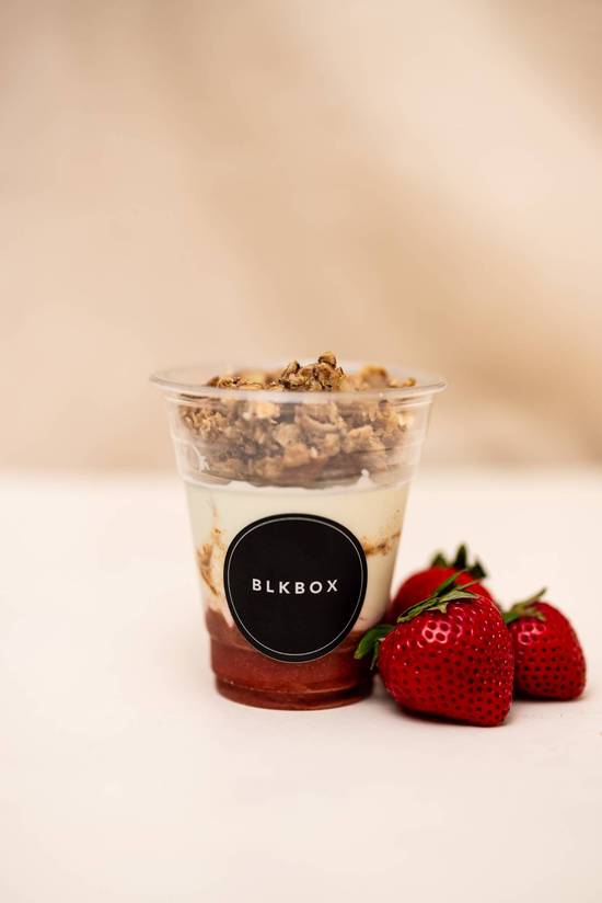 RASPBERRY GREEK YOGURT PARFAIT W/ CINNAMON HONEY & PROTEIN GRANOLA (GF)