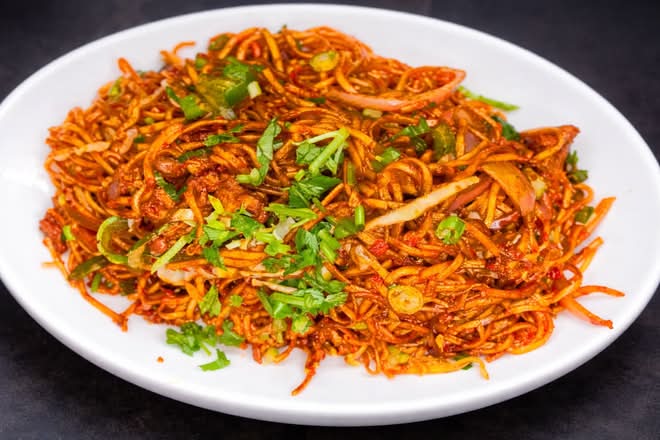 Szechuan Chow Mein Chicken or Shrimp or Beef