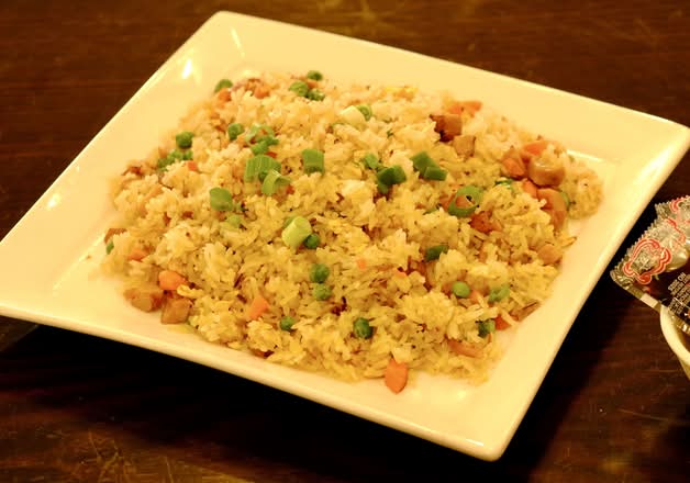 76. Chicken Fried Rice / CƠM GÀ CHIÊN