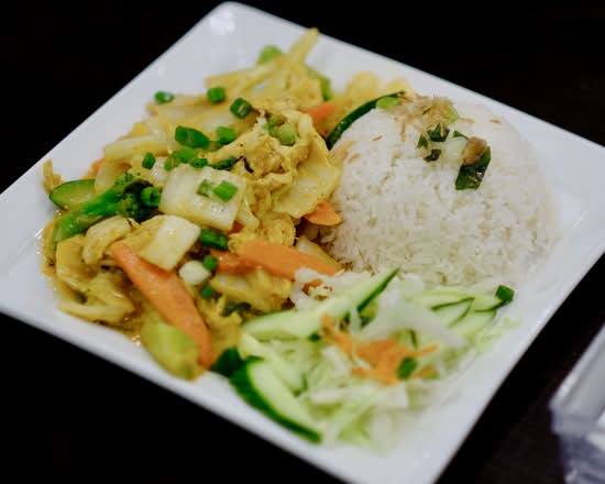 72. Chicken Curry Stir Fry / Gà Xào Lăn