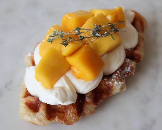 Apple Mango Croffle (Crofre À La Pomme Mangue)
