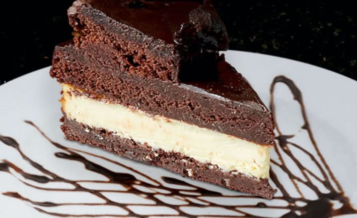 Fudge Brownie Cheesecake Slice