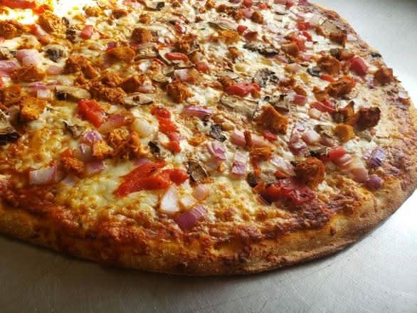 Butter Chicken Pizza