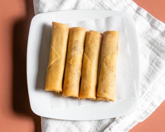 01. Spring Rolls (4 pcs)