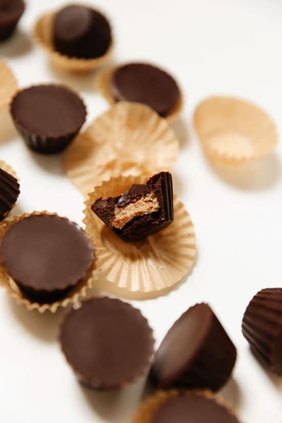 GLOW Chocolate Nut Butter Cup  [1 piece]