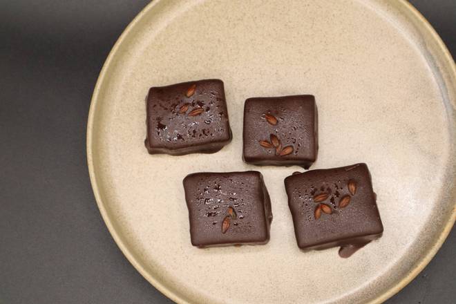 Guimauves enrobées de chocolat noir
