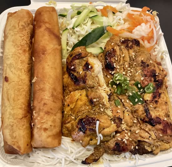 49.Grilled Lemongrass Chicken & Fried Rolls (2 pcs)