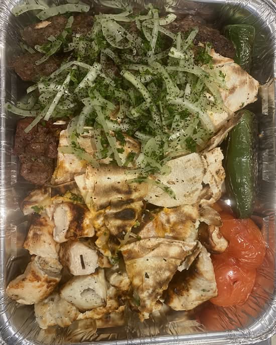 Grillades Mixtes / Mixed Grills 1 kg Sur Charbon De Bois