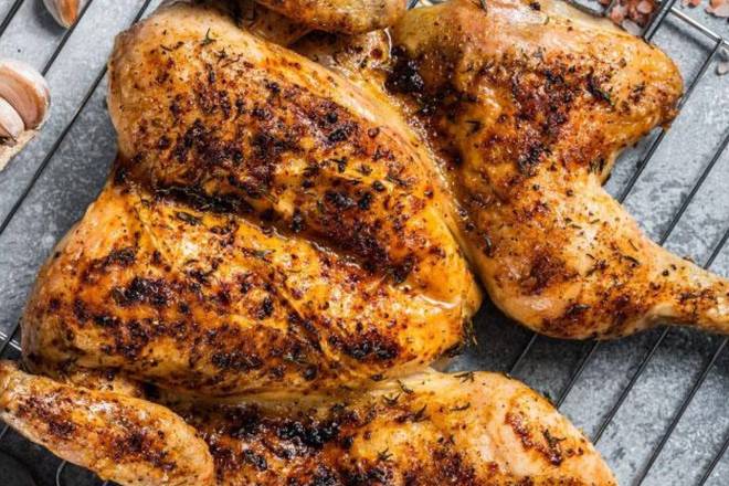 Poulet Grillé sur Charbon de Bois / Charcoal Grilled Chicken