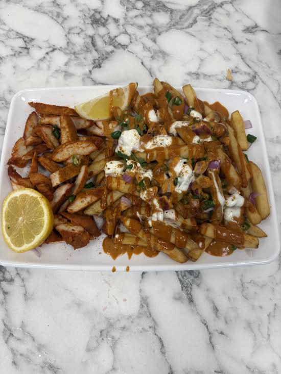 Tandoori loaded fries