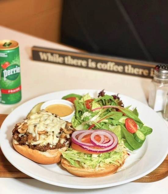 Mushroom Mozza Burger
