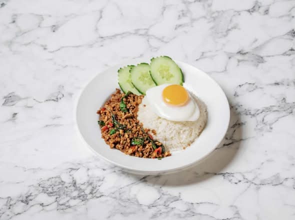 Pad Kaprao Kai Dow Minced pork