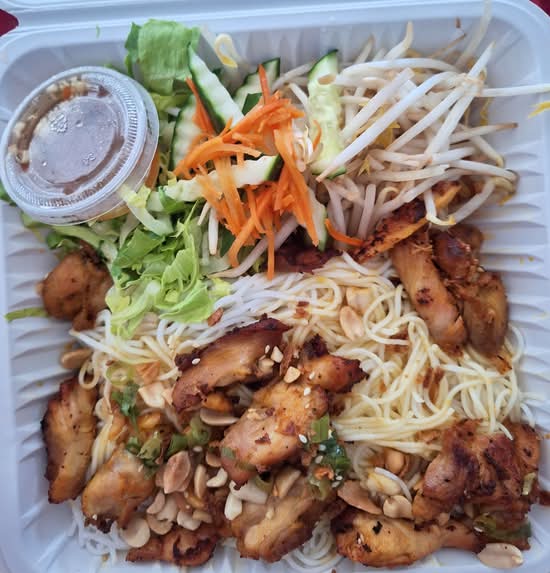Bún Gà Nướng