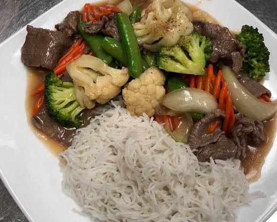 43. Stir-Fried Satay Beef and Mixed Vegetables