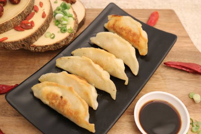 Chicken Pan Fried Dumpling
