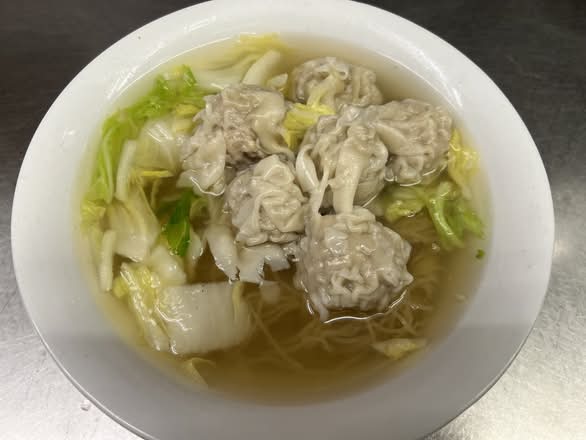 Wonton noodle soup
