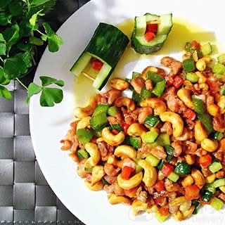 Chicken with Cashew Nuts