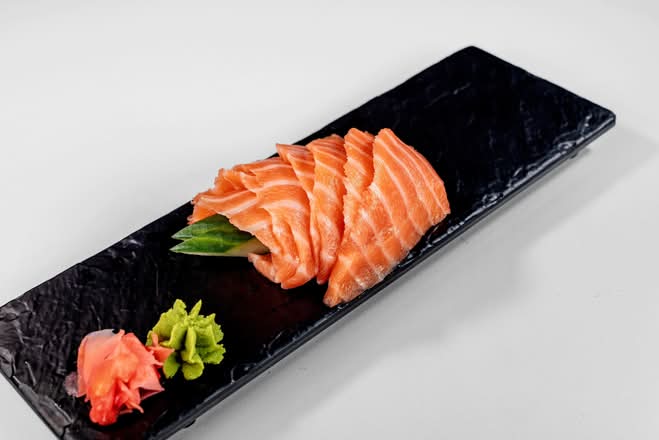 Salmon Sashimi 7pcs