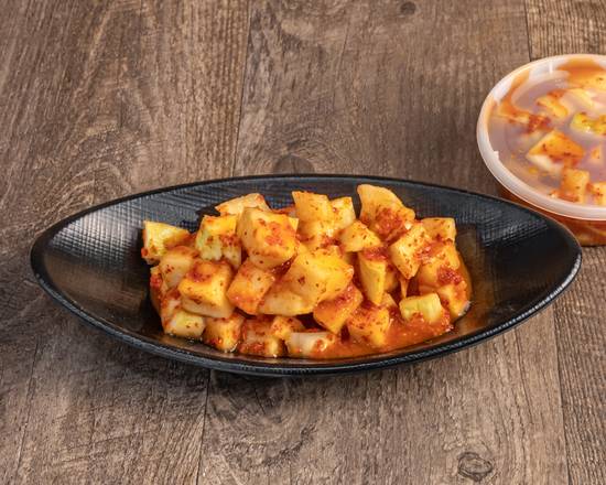K4. Radish Kimchi 8 Oz