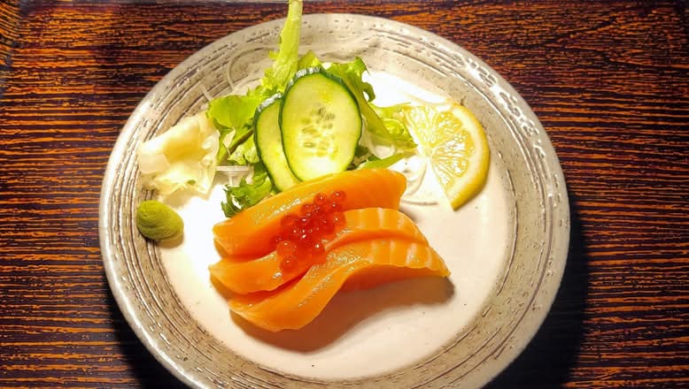 Salmon Sashimi 3pc