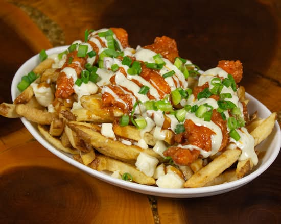 Buffalo Chicken Poutine