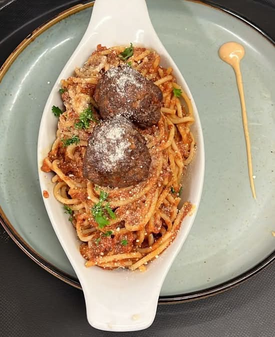 Spaghetti & Meatballs