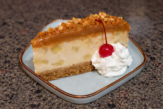Caramel Apple Cheesecake
