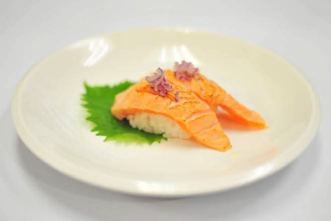 Seared Salmon Belly Nigiri (2 pcs)