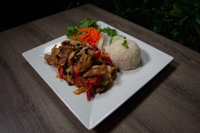 M4. Stir Fried Chicken with Black Bean Sauce (Ga Xao Tuong Den)