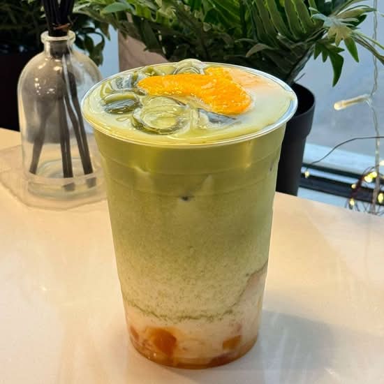 Iced Peach Matcha Latte