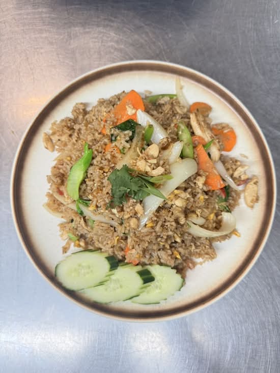 Kao Pad (Thai Fried Rice) Chicken