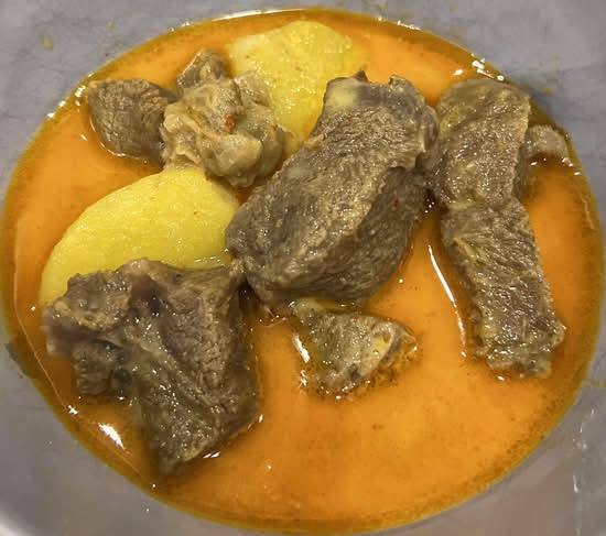 Gaeng Kari (Yellow Curry)