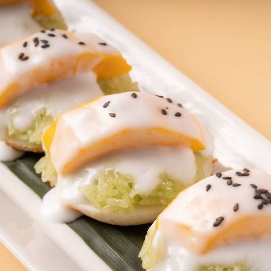 Kanom Krok Khao Neow Ma Muang