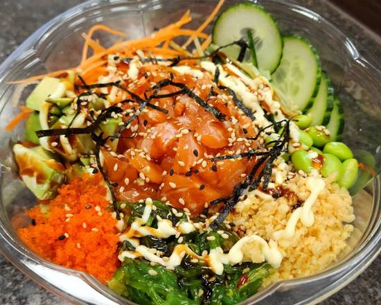 Bol de Poké Saumon Mariné / Marinated Salmon Poke Bowl